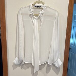 Zara White Ruffled Tie Front Blouse